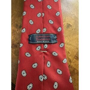 American Traditions Tie Necktie 100% Italian Silk Red Parsley Made in U.S.A.